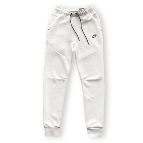 Conjunto NK Sportswear Tech Fleece